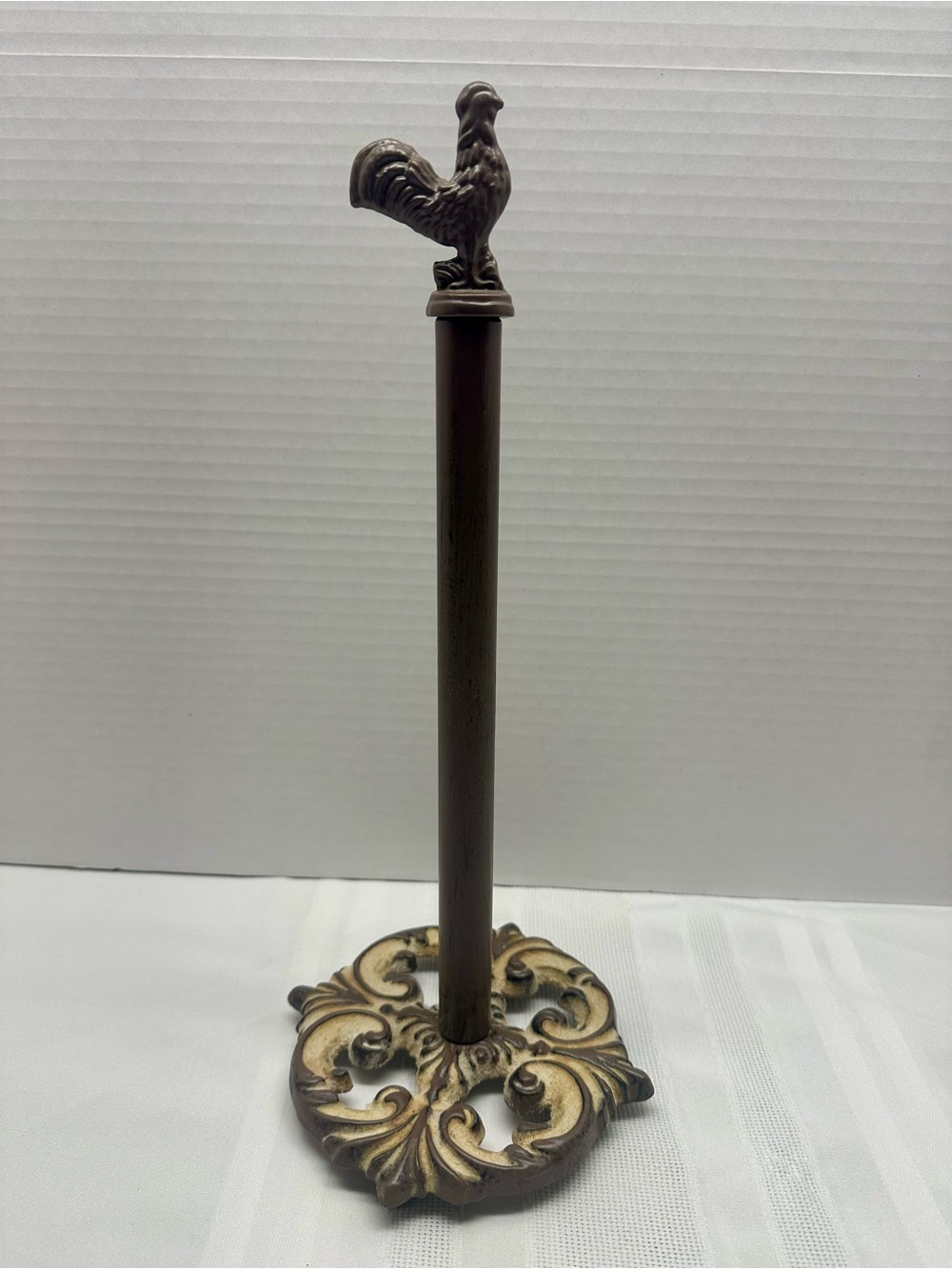 Rooster Topped Paper Towel Holder in Antique Bronze and Cream